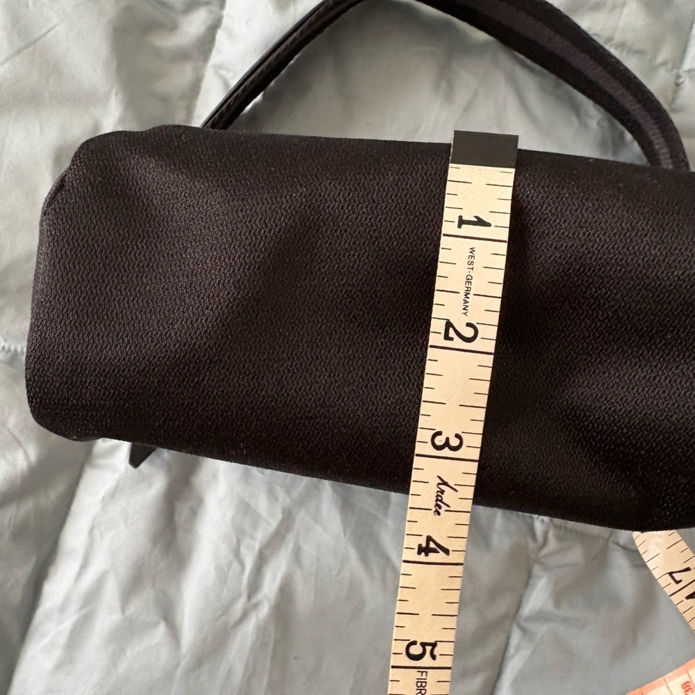 Sherpani Skye crossbody bag - Picture 9 of 10